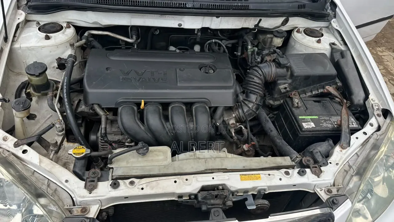 Toyota Corolla CE 2005 White