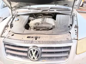 Volkswagen Touareg 2005 Silver