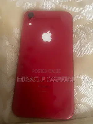 Apple iPhone XR 64 GB Red