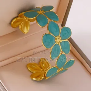 Enemal Flower Cuff Bangles - Daisy Floral Open Bangle Bracelet