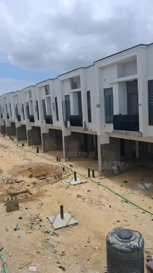 4bdrm Townhouse/Terrace in Thomas Estate for sale