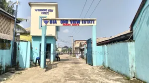 4bdrm Duplex in Diamond View Estate, for sale