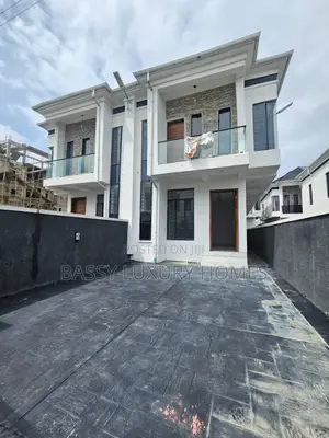 4bdrm Duplex in Lekki for sale