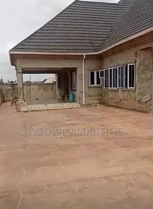 5bdrm Bungalow in Asaju Estate, Akobo for sale