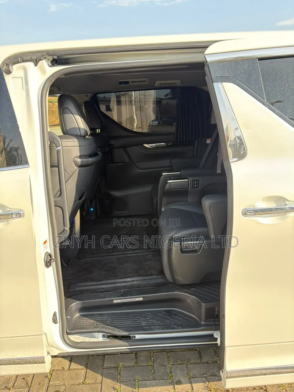 Toyota Alphard 2023 White