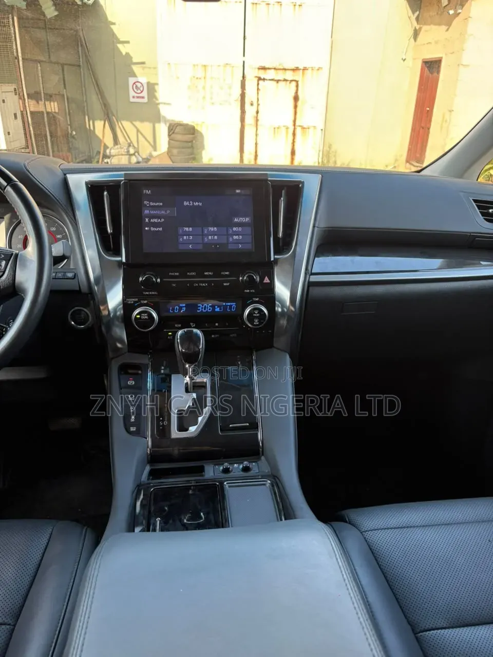 Toyota Alphard 2023 White