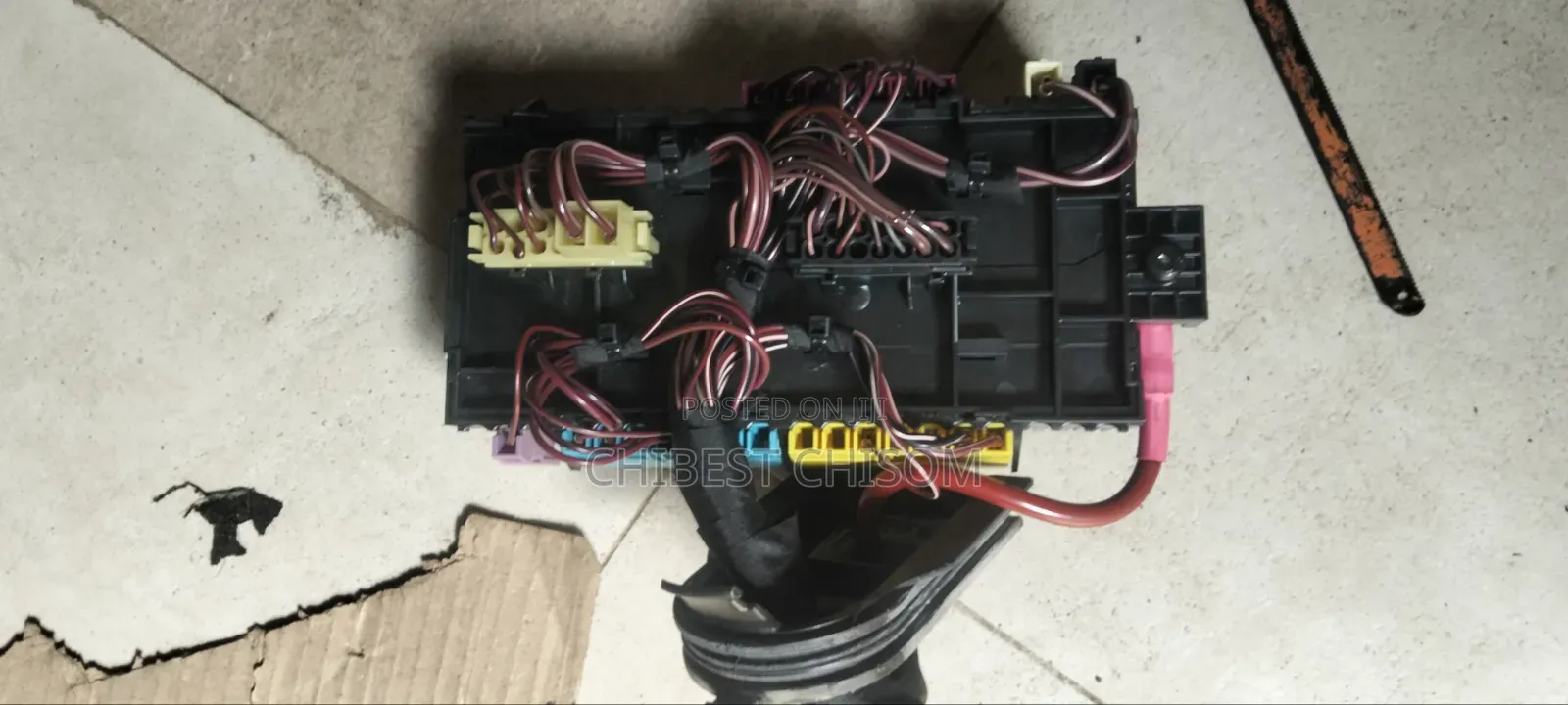 Front Fuse Box W166