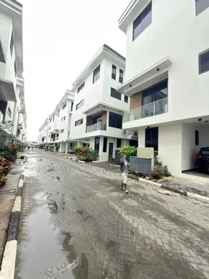 4bdrm Duplex in Awolowo Road for rent