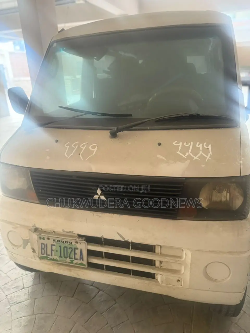 Mitsubishi L300 2000 White