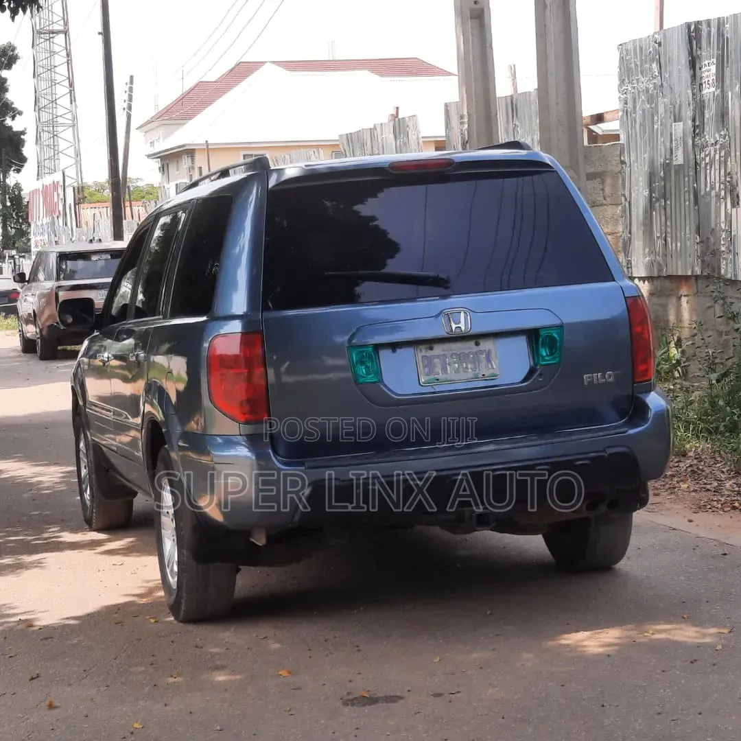 Honda Pilot 2005 Blue