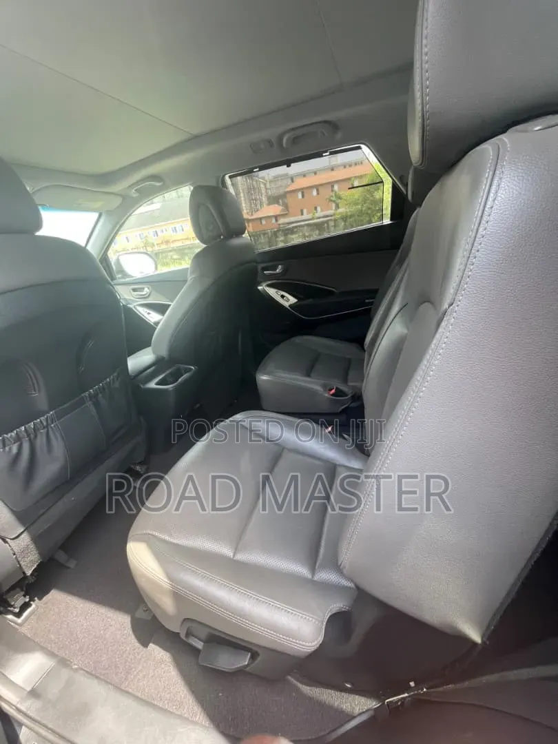 Hyundai Santa Fe 2017 Gray