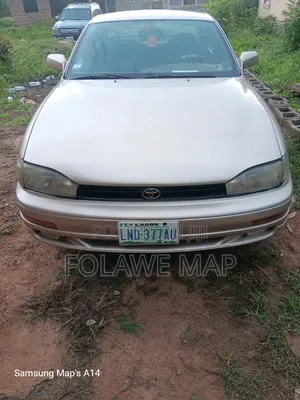 Toyota Camry LE 4dr Sedan (2.2L 4cyl 4A) 2001 Gold