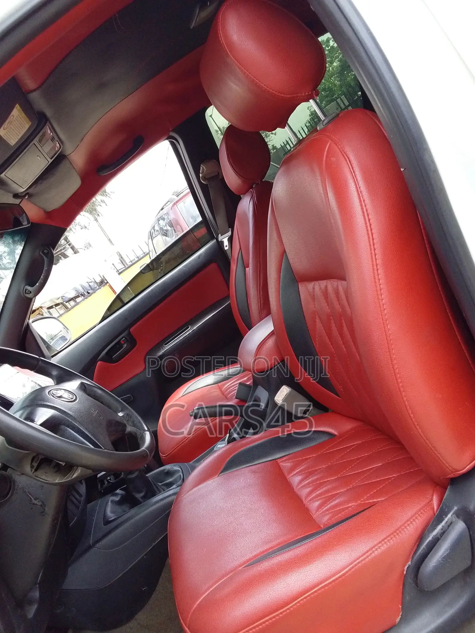 Toyota Hilux 2014 White