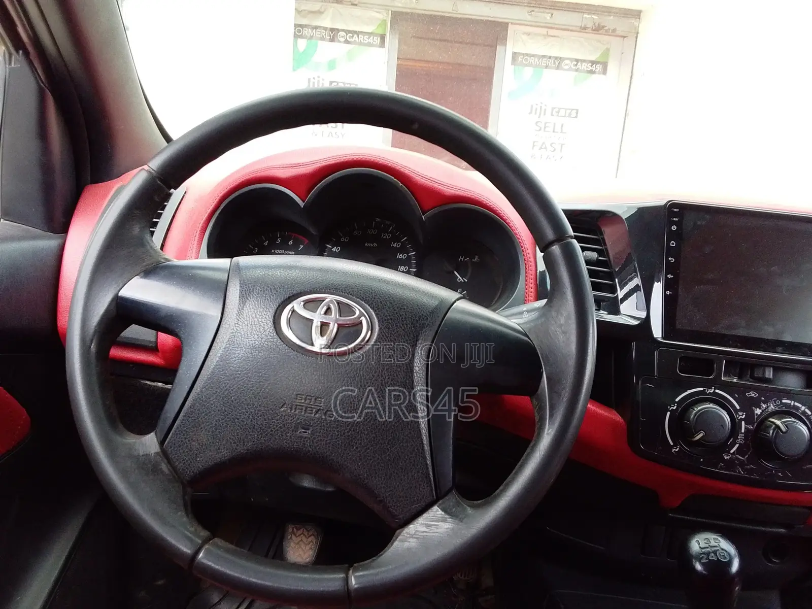 Toyota Hilux 2014 White