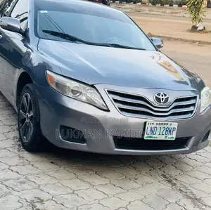Toyota Camry 2009 Gray