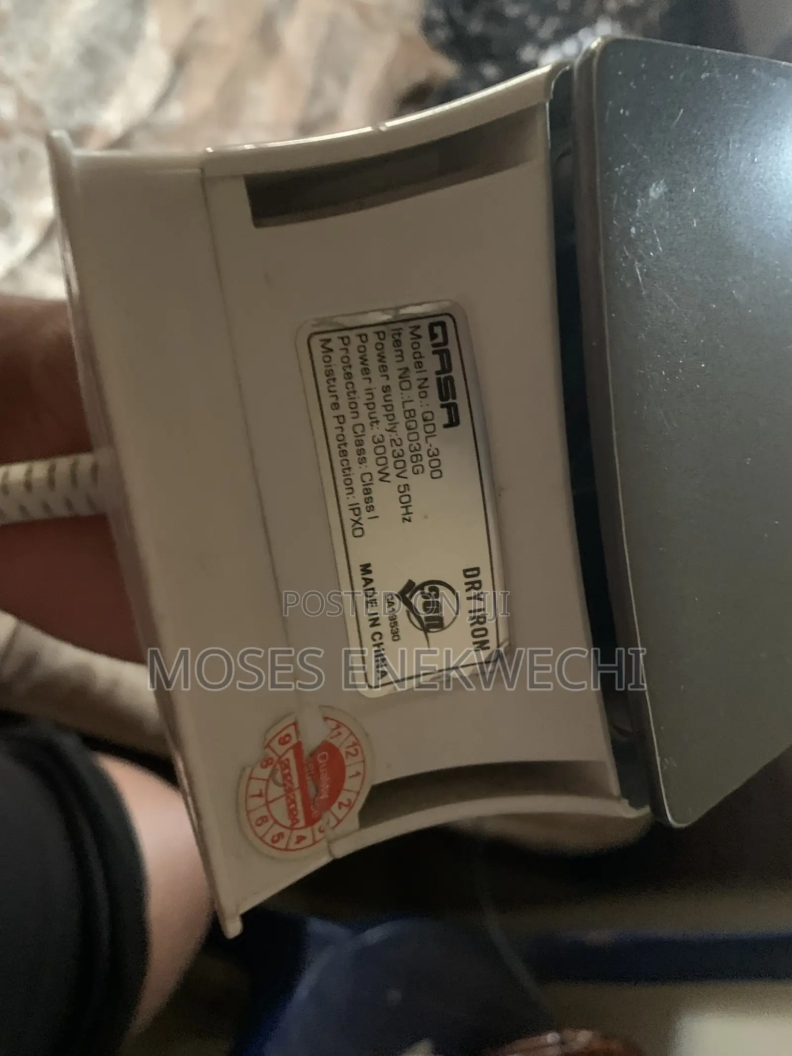 Qasa Dry Iron