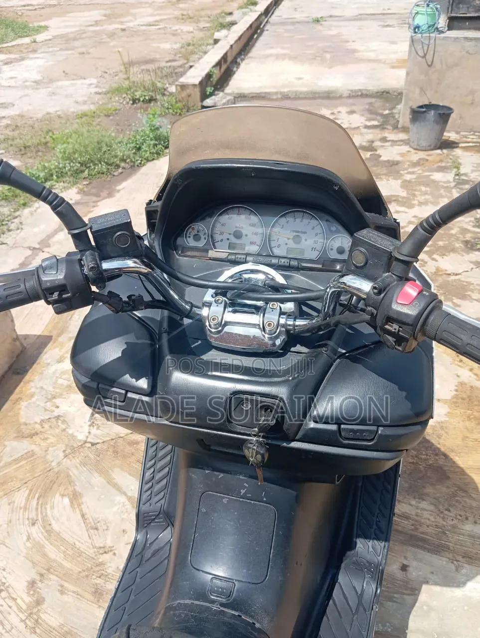 Suzuki 2004 White