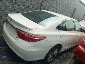 Toyota Camry 2016 White