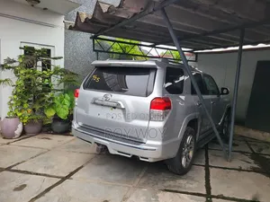 Toyota 4-Runner 2012 Silver