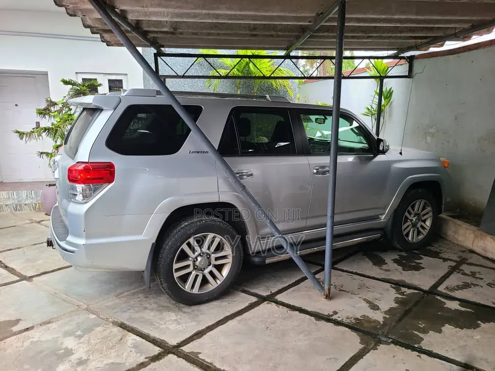 Toyota 4-Runner 2012 Silver