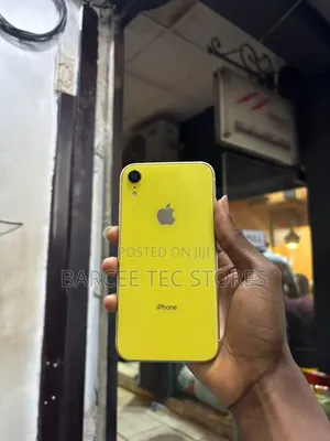 Apple iPhone XR 64 GB Yellow