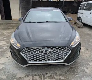 Hyundai Elantra 2018 Gray