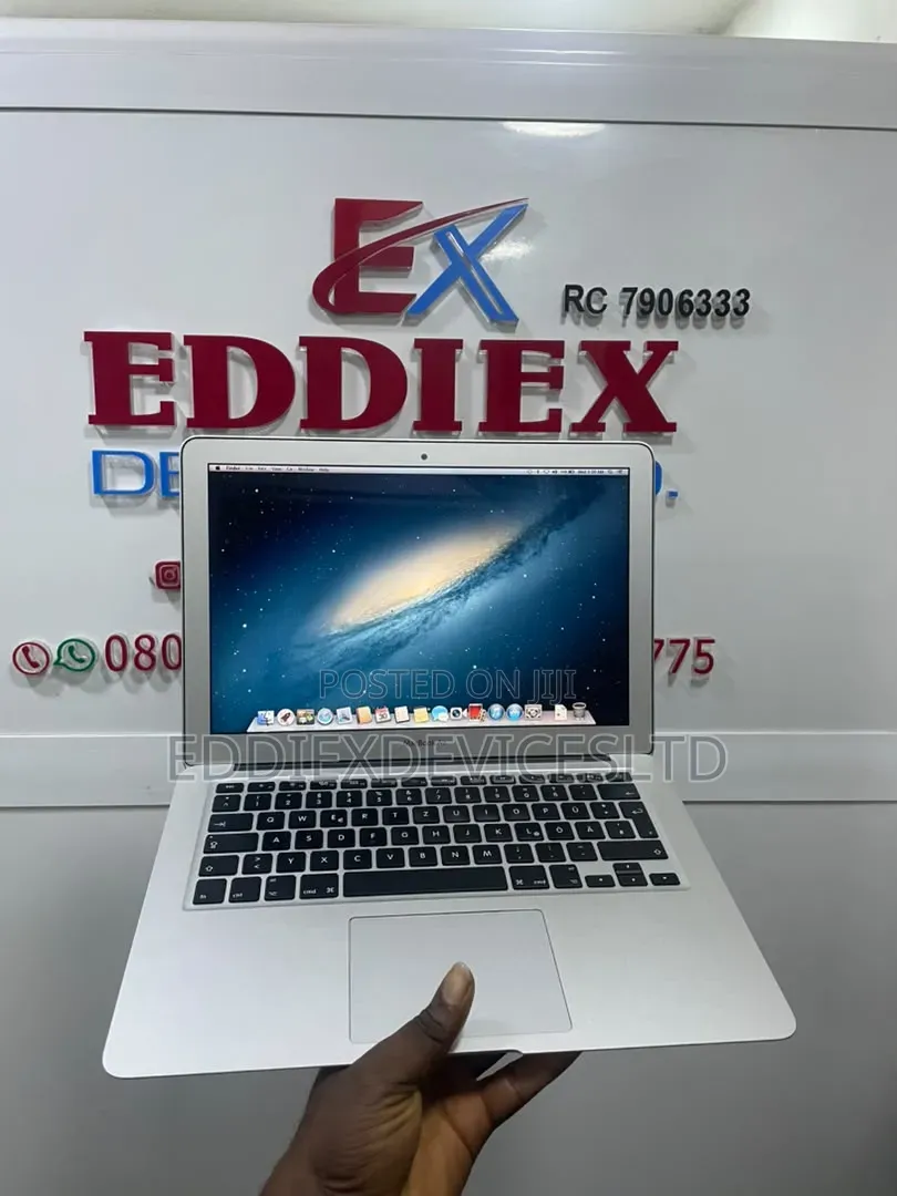 Laptop Apple MacBook Air 2012 4GB Intel Core i5 SSD 128GB