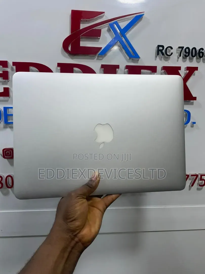Laptop Apple MacBook Air 2012 4GB Intel Core i5 SSD 128GB