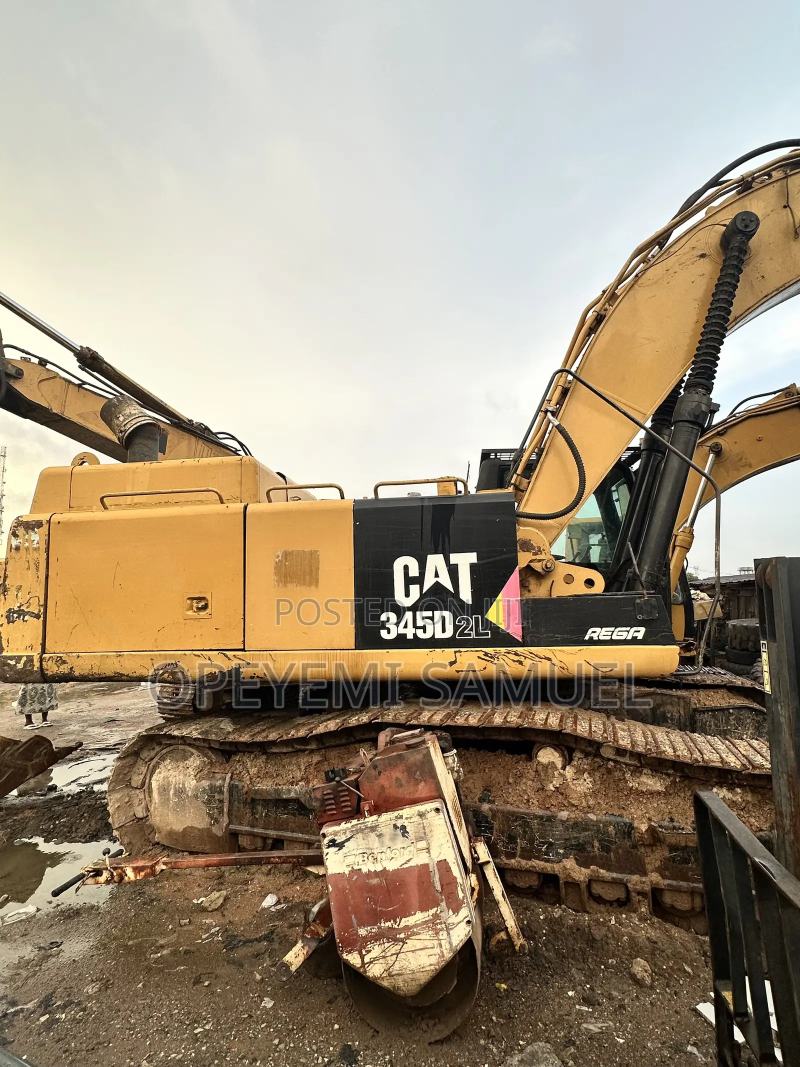 Caterpillar Excavator 345D2L