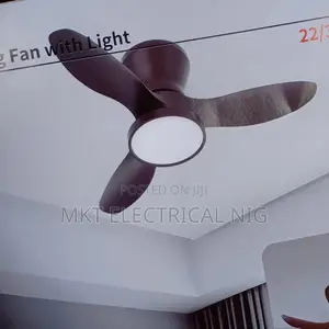 32” Ceiling Fan With Light - Remote Controlled