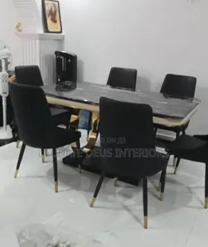 New Imported 6 Seaters Marble Top Dining Table