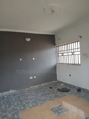 2bdrm Block of Flats in Elebu Market, Ibadan for rent