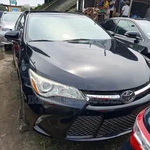 Toyota Camry SE 4dr Sedan (2.5L 4cyl 6A) 2015 Blue