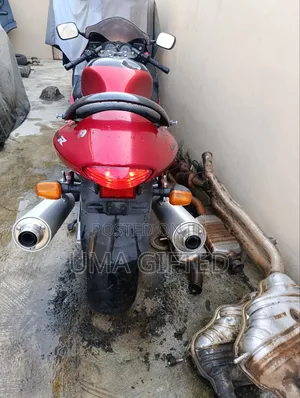Suzuki Hayabusa 2001 Red