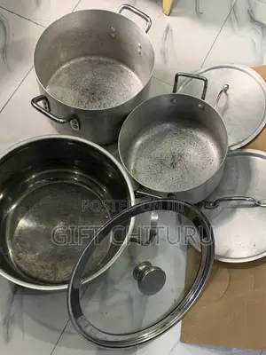 Neatly Used Set of Cooking Pot