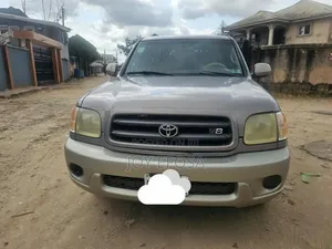 Toyota Sequoia SR5 4dr SUV 4WD (4.7L 8cyl 4A) 2004 Gray