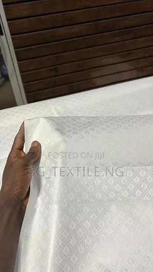 PHANTOM WHITE 7500 Per Yard