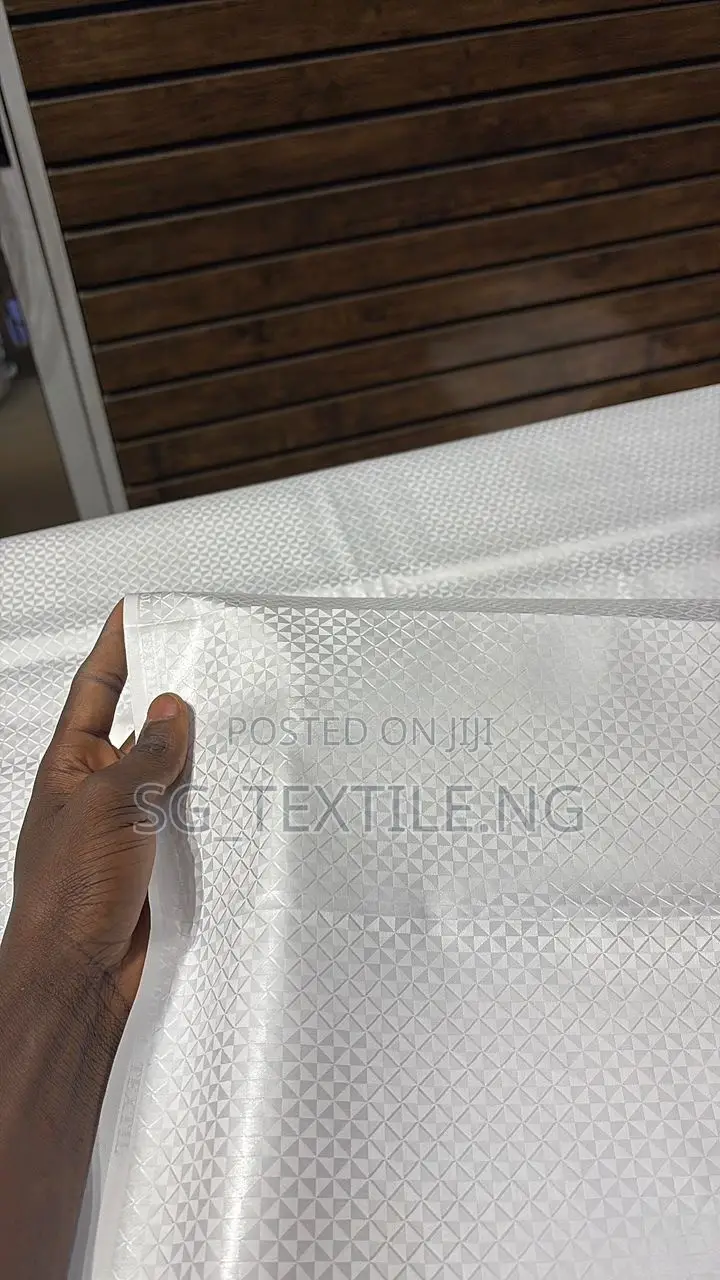 PHANTOM WHITE 7500 Per Yard