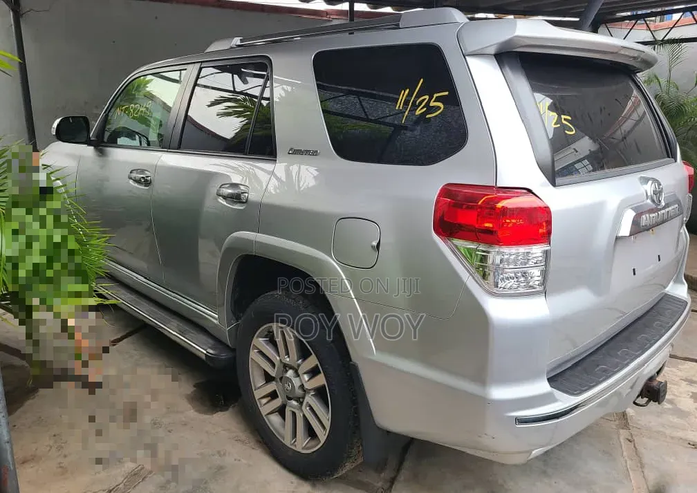 Toyota 4-Runner 2012 Silver