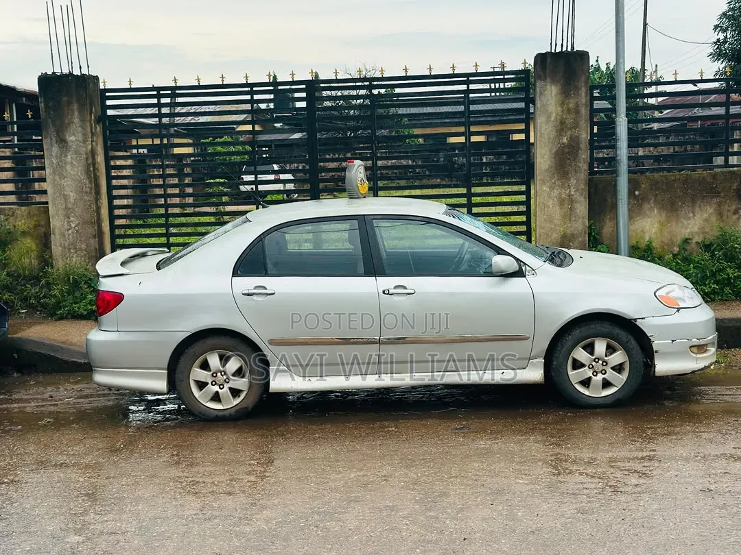 Toyota Corolla S 2004 Silver