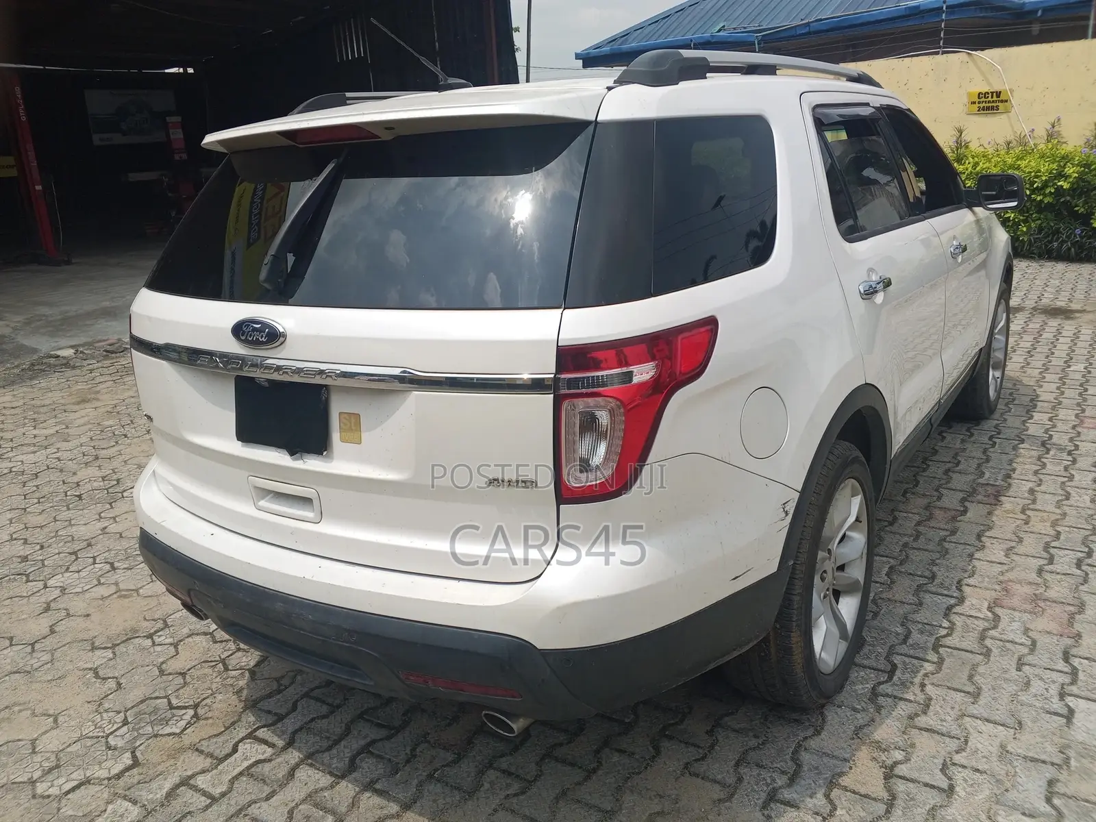 Ford Explorer 2013 White