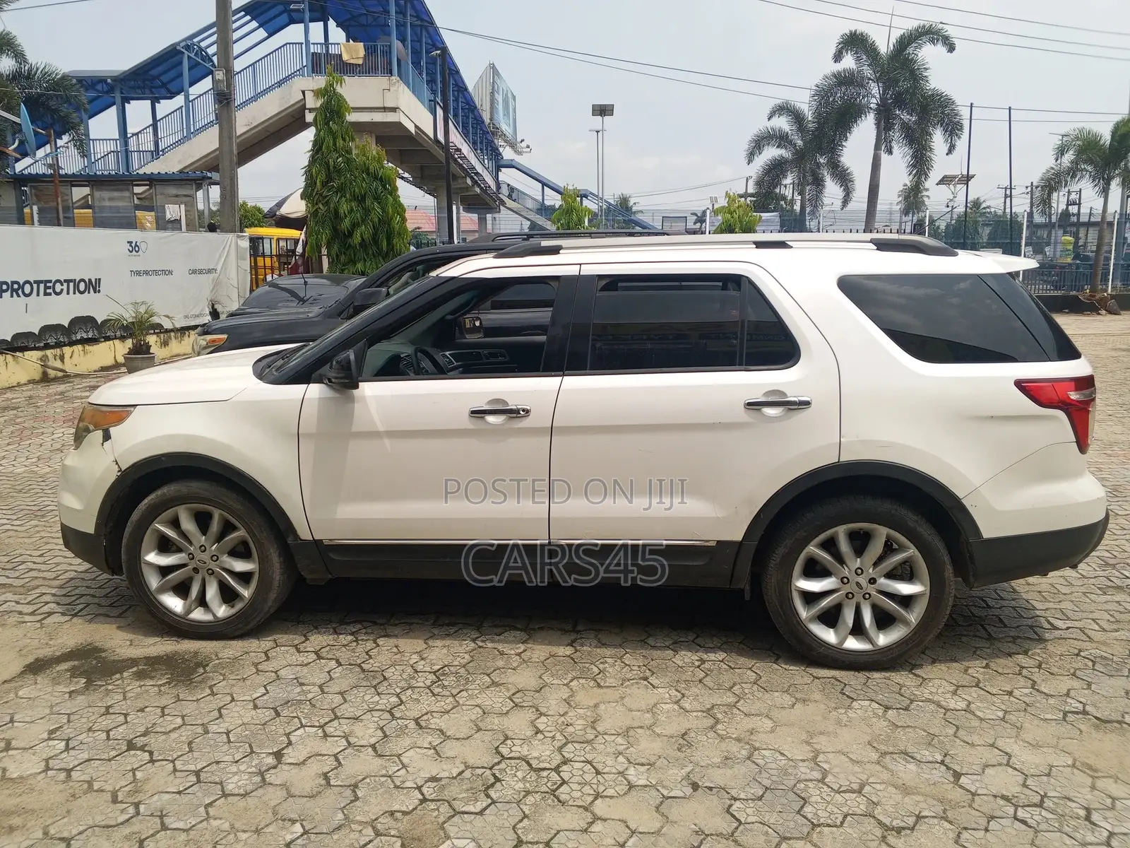 Ford Explorer 2013 White