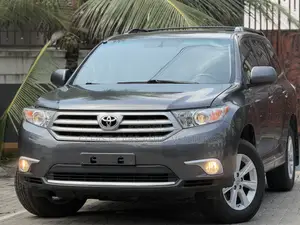 Toyota Highlander Limited 3.5L 2WD 2013 Gray