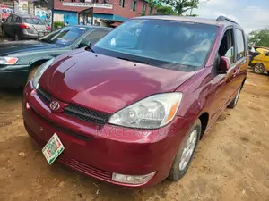 Toyota Sienna 2005 Burgundy