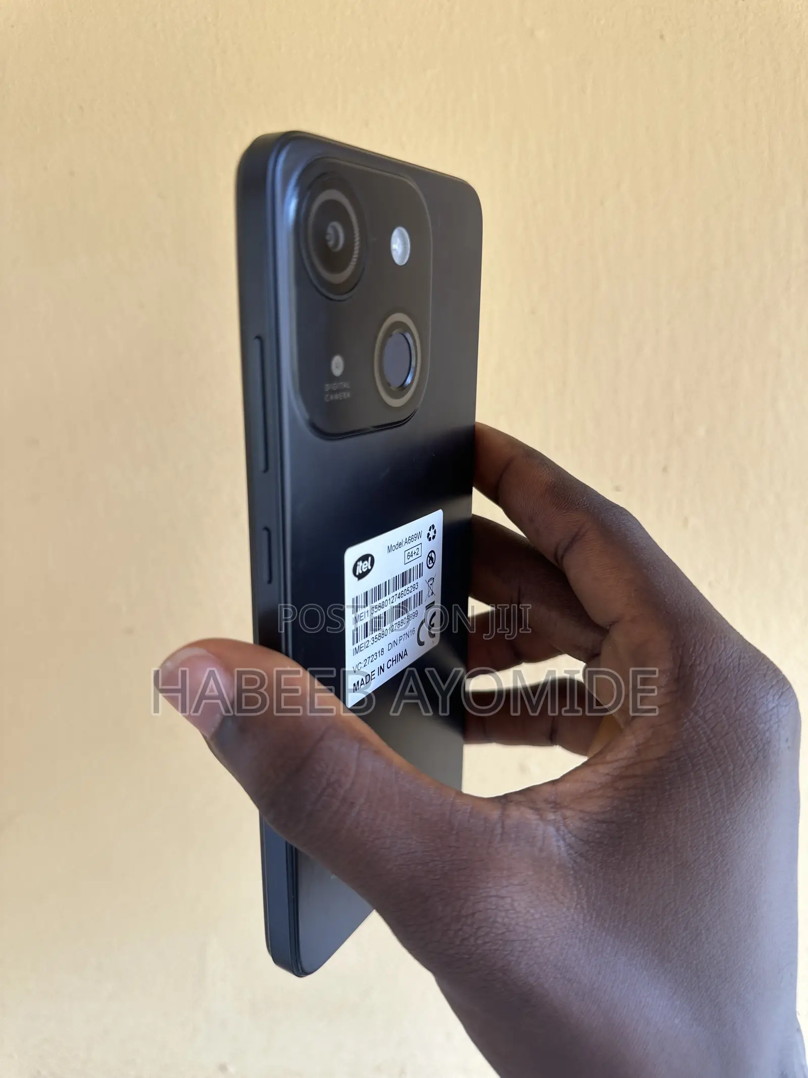 Itel A06 64 GB Black