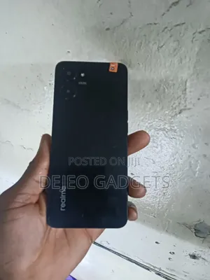 Realme V20 128 GB Black