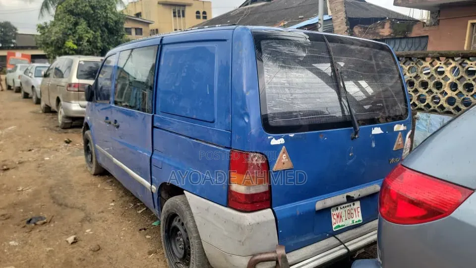 Mercedes-Benz Vito 2004 Blue