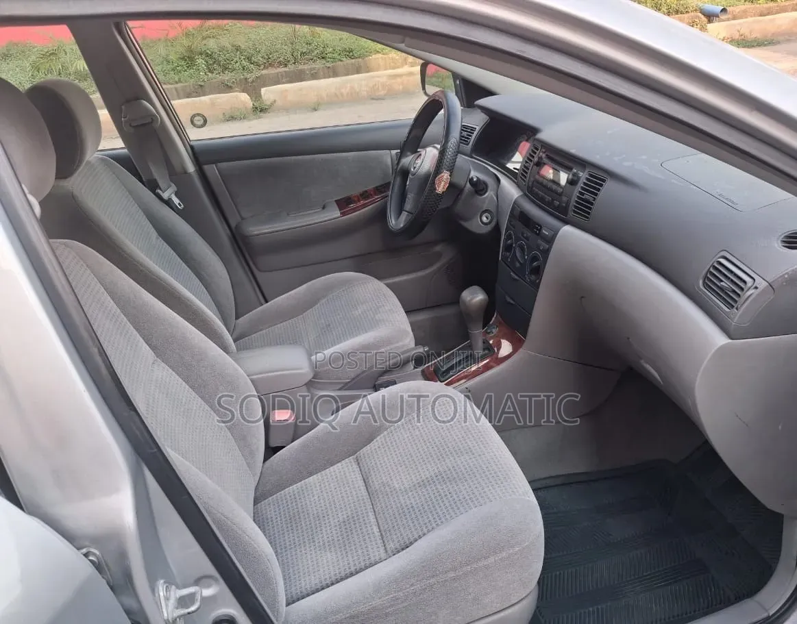 Toyota Corolla LE 2006 Silver