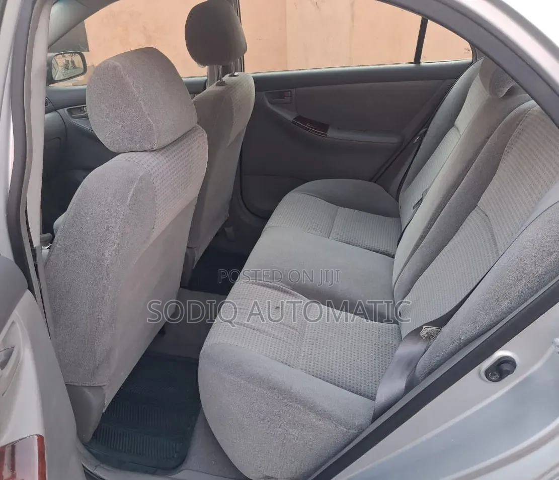 Toyota Corolla LE 2006 Silver