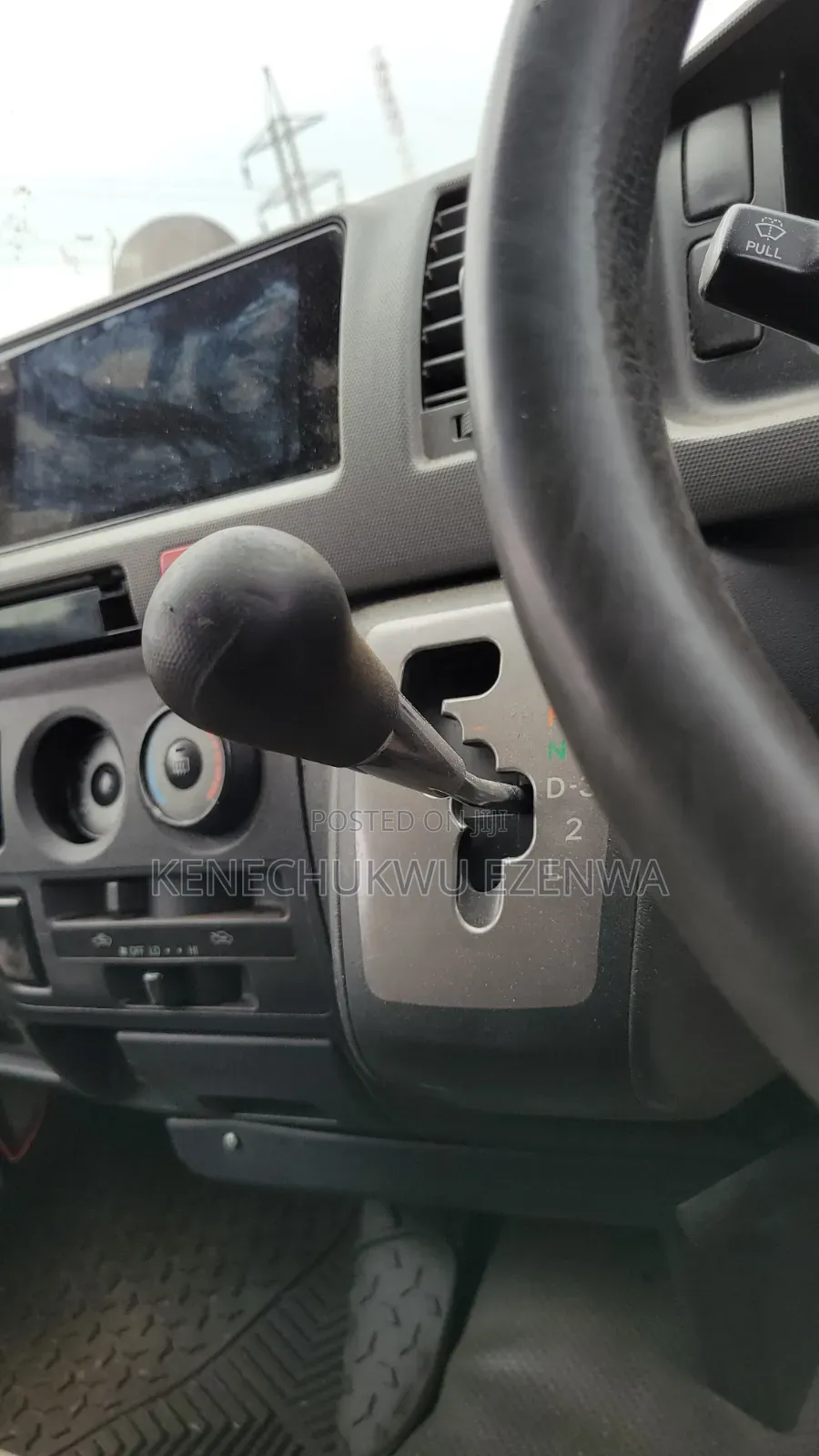 Toyota HiAce 2005 White